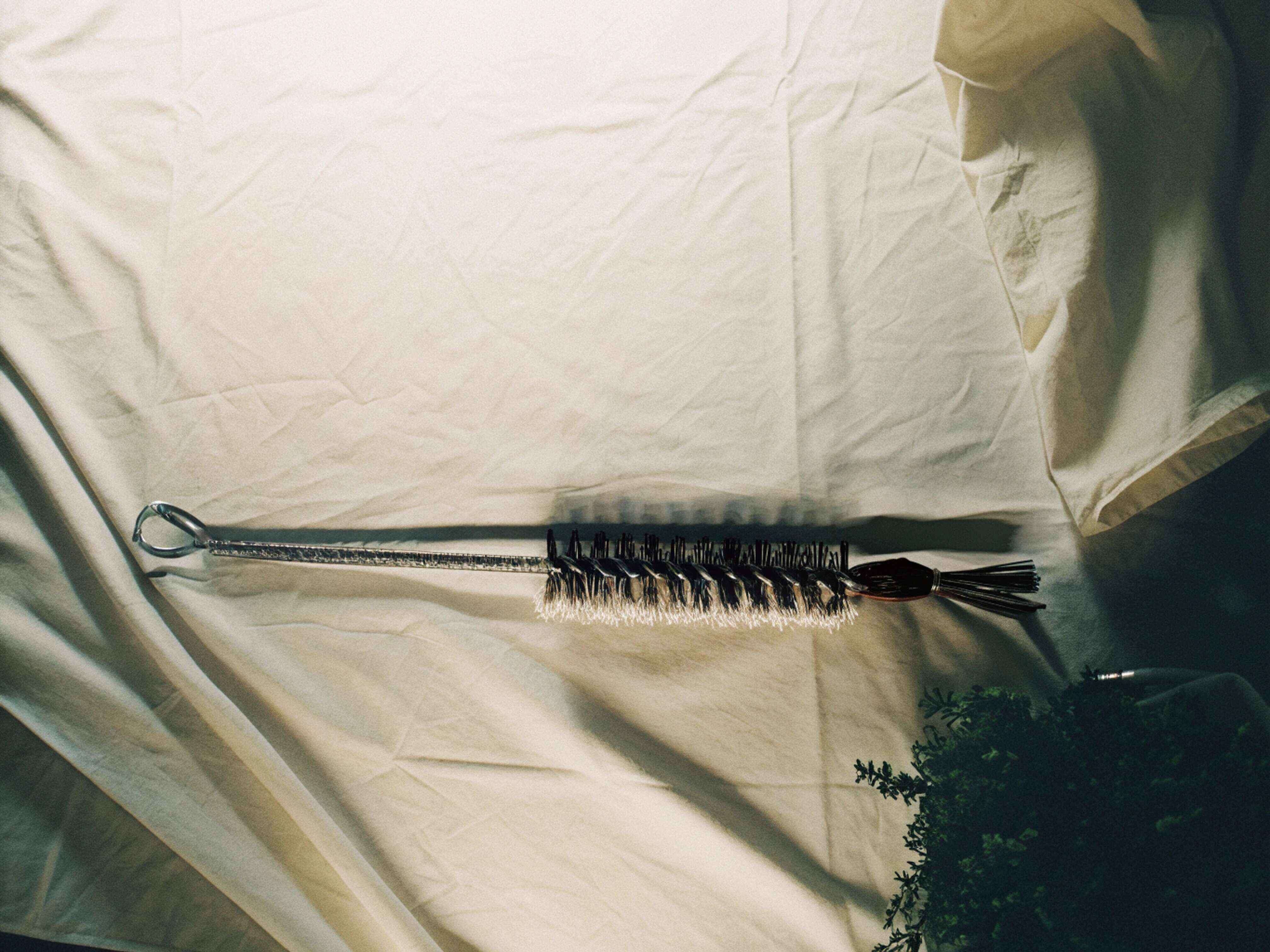 A twisted-wire tube brush made by YC Brushes